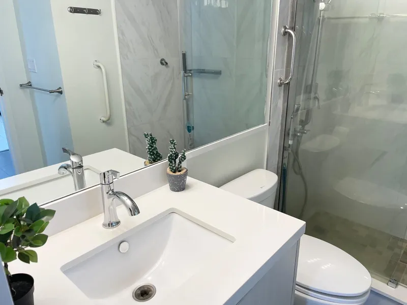 312 8591 WESTMINSTER HIGHWAY - photo 1 of 20