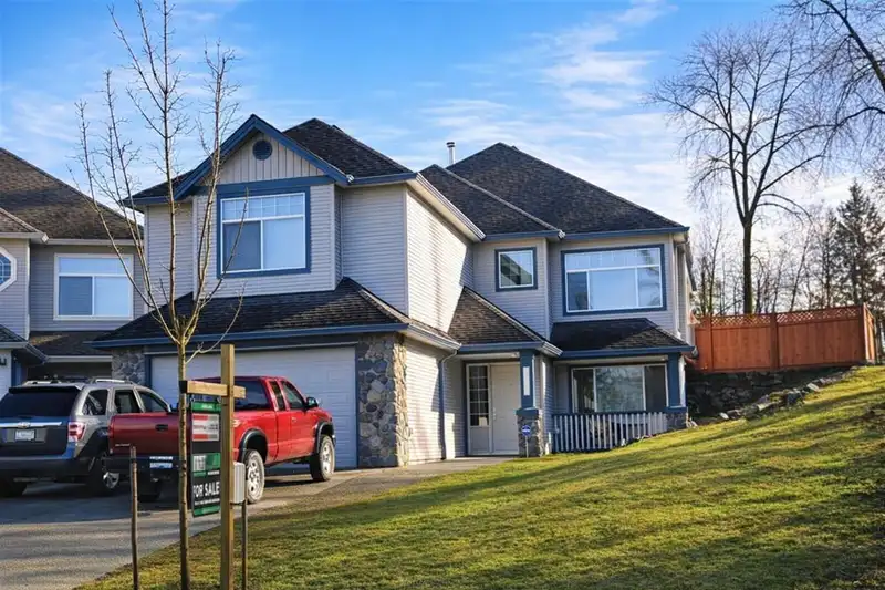 11480 228TH STREET - photo 1 of 31