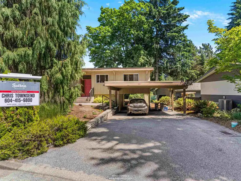 423 WINONA STREET - photo 4 of 28