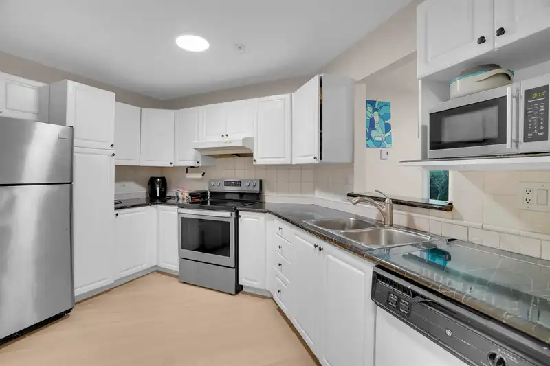 111 7171 121 STREET - photo 4 of 39