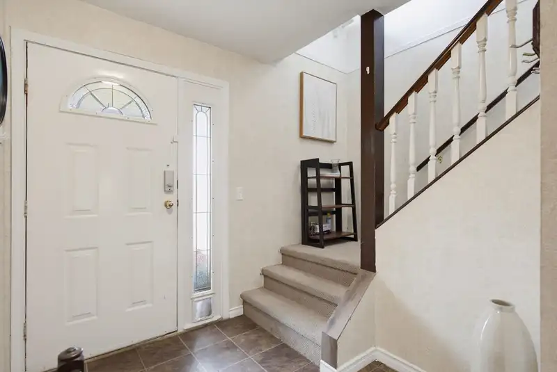 18862 CHARNLEY COURT - photo 4 of 40