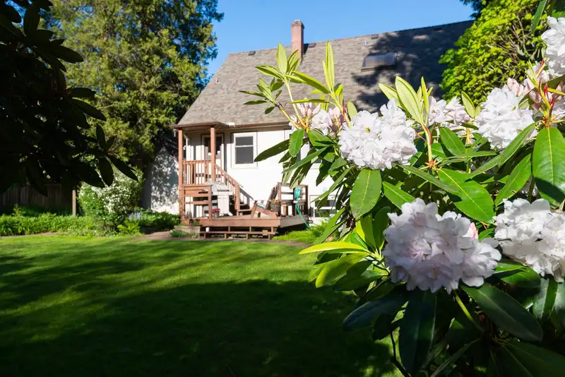 5537 HOLLAND STREET - photo 4 of 33