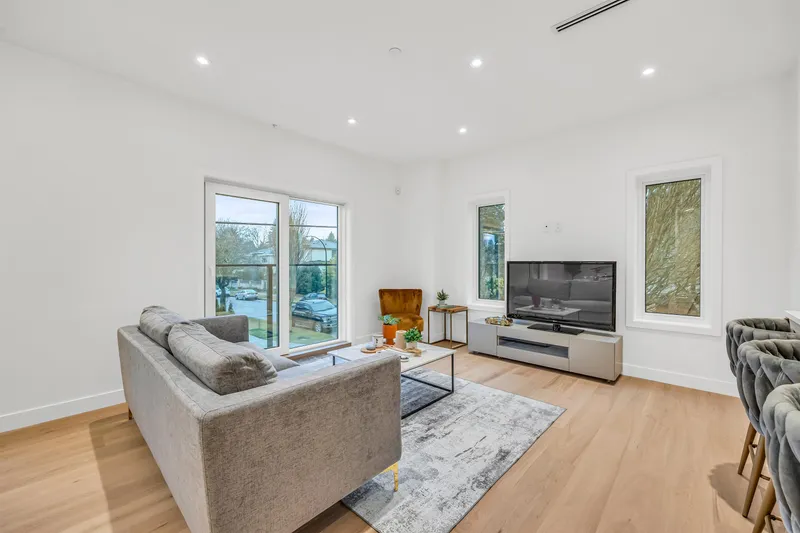 1012 W 52ND AVENUE - photo 4 of 25