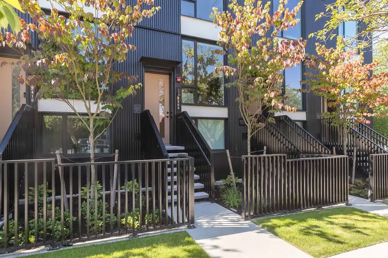 2408 E 12TH AVENUE - photo 3 of 28