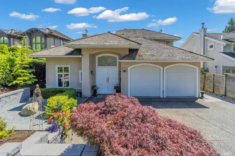 2322 LAWSON AVENUE - photo 1 of 40