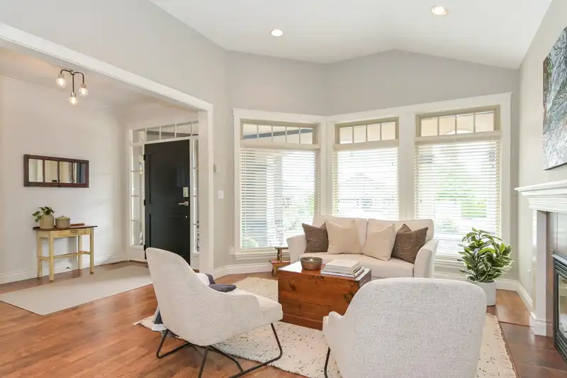 6349 165A STREET - photo 3 of 40