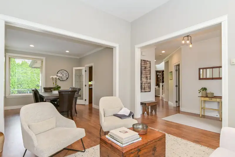 6349 165A STREET - photo 4 of 40
