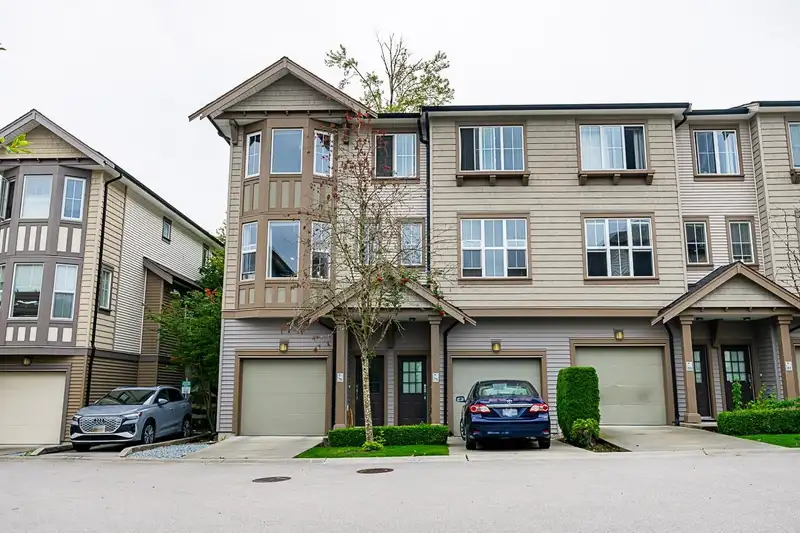78 14838 61 AVENUE - photo 2 of 24