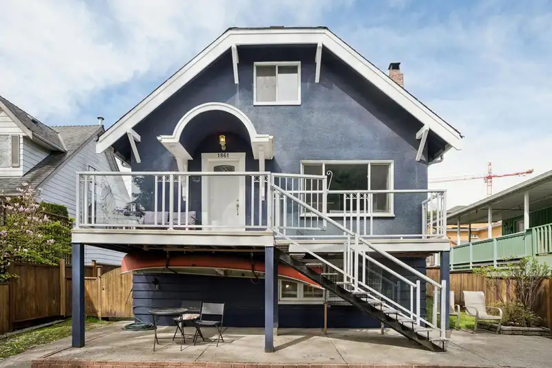 1861 E KENT AVENUE NORTH AVENUE - photo 2 of 34