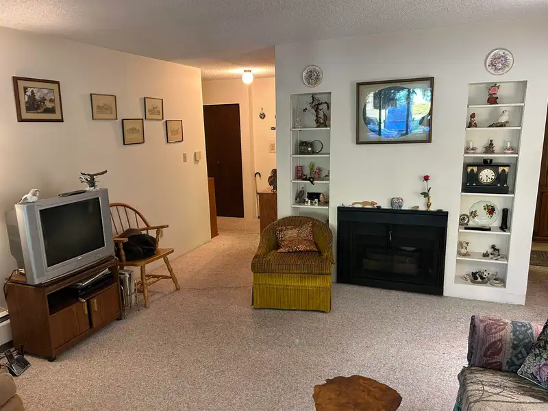 107 1048 KING ALBERT AVENUE - photo 4 of 24