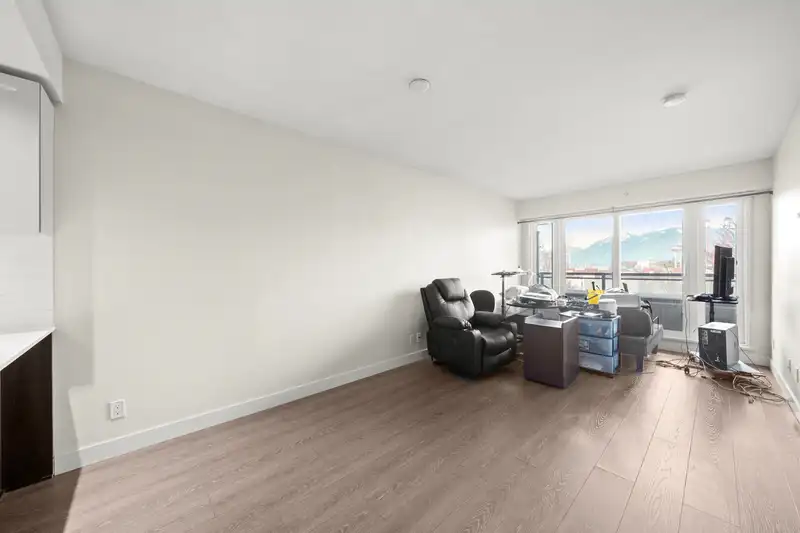 419 1588 E HASTINGS STREET - photo 2 of 6