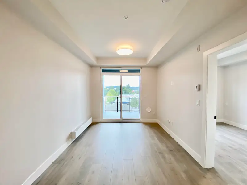 401 13458 95 AVENUE - photo 2 of 16