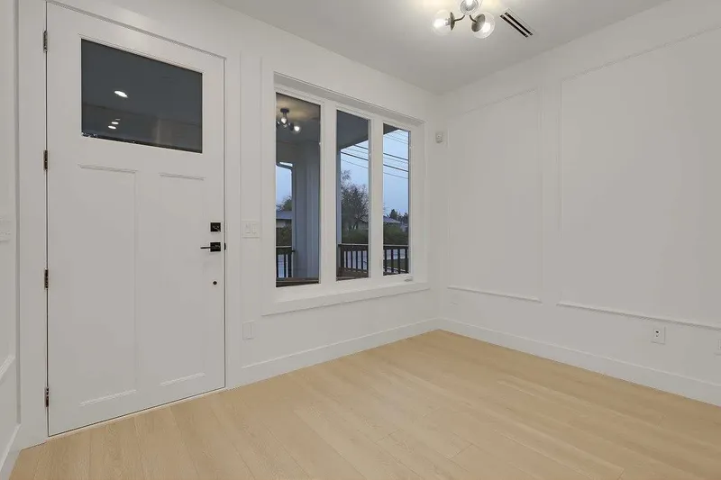 7826 118 STREET - photo 3 of 25