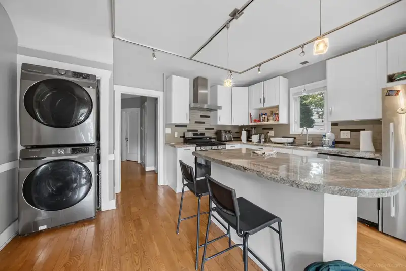 3884 W 20TH AVENUE - photo 2 of 38