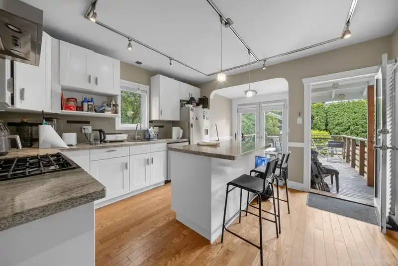 3884 W 20TH AVENUE - photo 3 of 38