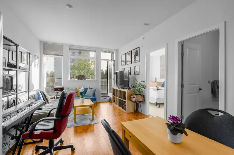 409 5692 KINGS ROAD - photo 4 of 23