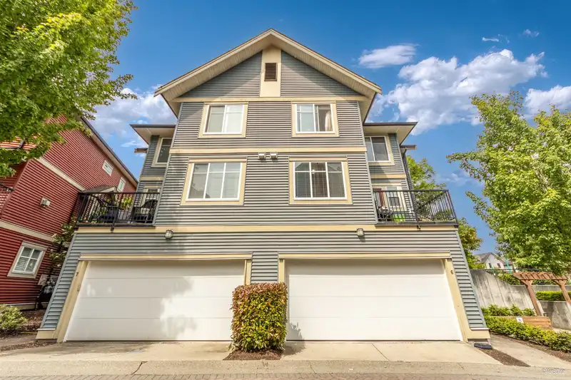 6 6635 192 STREET - photo 1 of 36