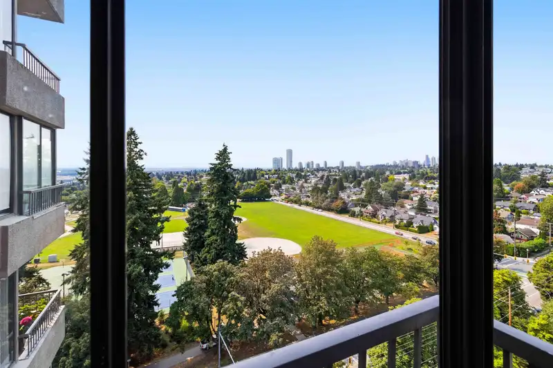 1603 740 HAMILTON STREET - photo 2 of 15