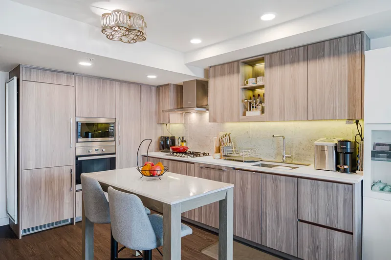 2505 433 SW MARINE DRIVE - photo 3 of 11