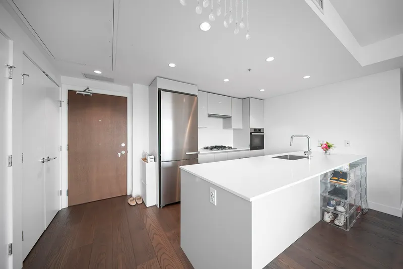 1207 5788 GILBERT ROAD - photo 3 of 25