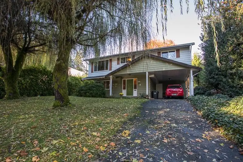 3861 CLEMATIS CRESCENT - photo 1 of 32