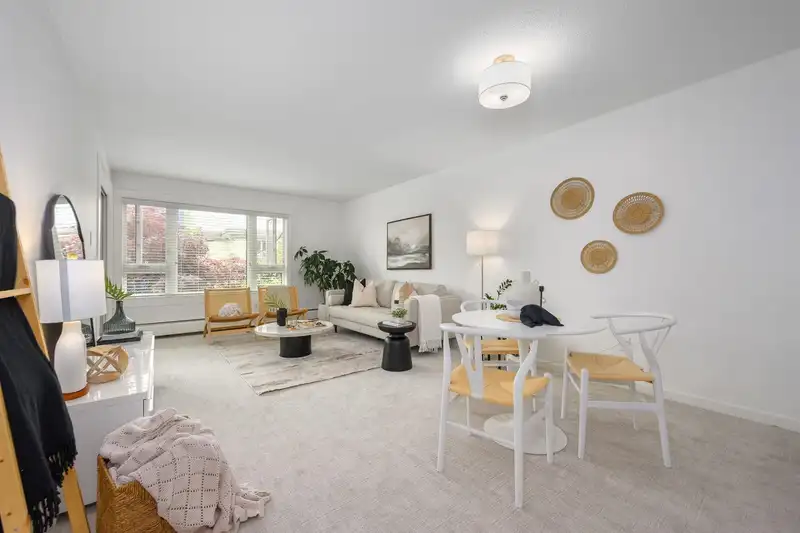 209 1750 MAPLE STREET - photo 3 of 21