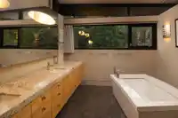 1015 EYREMOUNT DRIVE - thumbnail 16