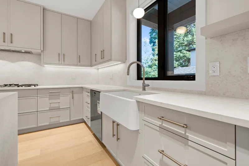 3218 W 39TH AVENUE - photo 3 of 25