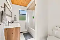 877 OLD LILLOOET ROAD - thumbnail 25