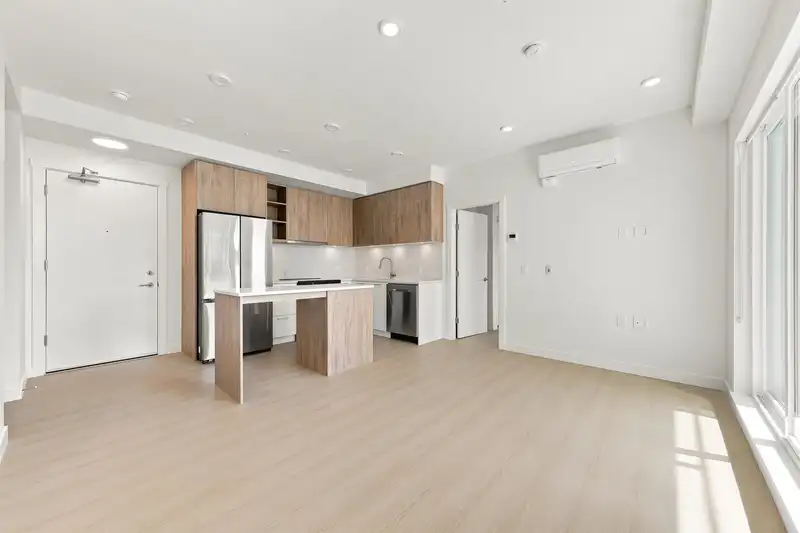 427 82 FIRST STREET - photo 2 of 29