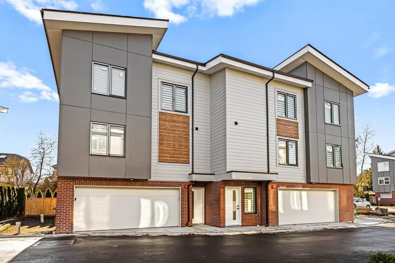 6 22348 48 AVENUE - photo 2 of 25