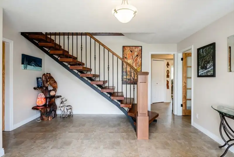 9758 LINWOOD STREET - photo 4 of 40