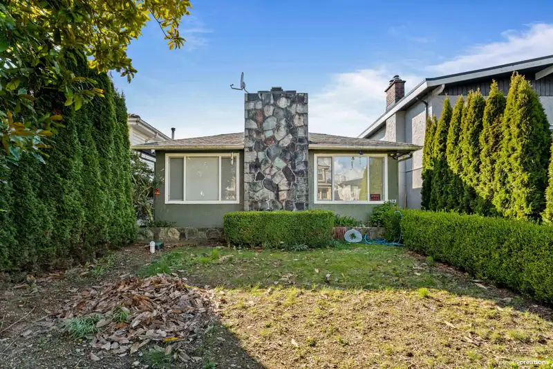 7373 CULLODEN STREET - photo 4 of 33
