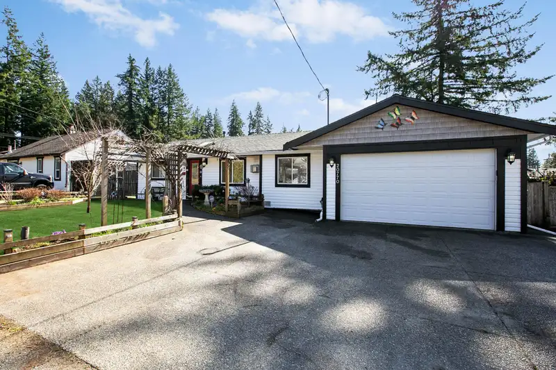 20770 39 AVENUE - photo 1 of 40