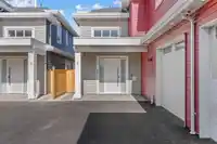 2 8817 SAUNDERS ROAD - thumbnail 3