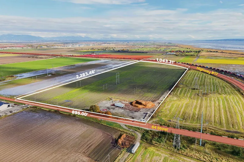 3240 64 STREET - photo 1 of 6