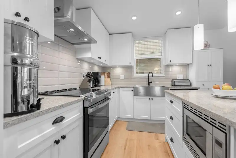 83 20487 65 AVENUE - photo 3 of 40