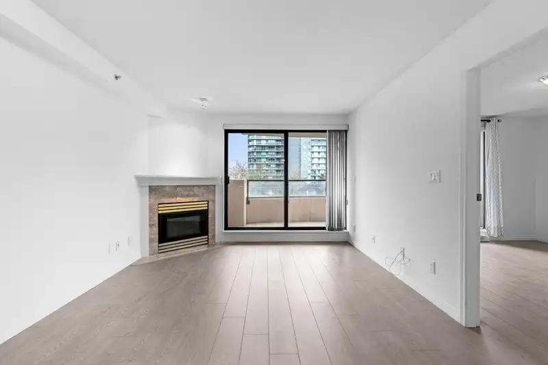 502 6611 COONEY ROAD - photo 4 of 16