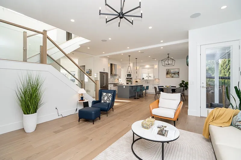 878 163A STREET - photo 3 of 25