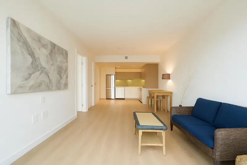 411 9888 UNIVERSITY CRESCENT - photo 4 of 11