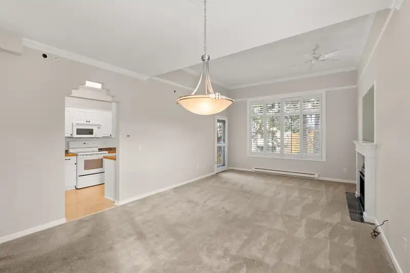 301 1153 54A STREET - photo 4 of 32