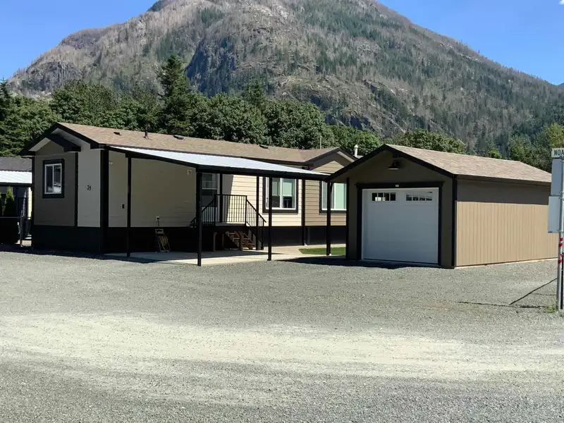 39 59060 LOUGHEED HIGHWAY - photo 1 of 34