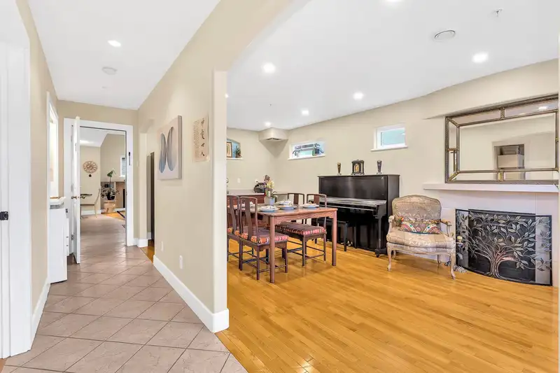 7408 LABURNUM STREET - photo 3 of 34