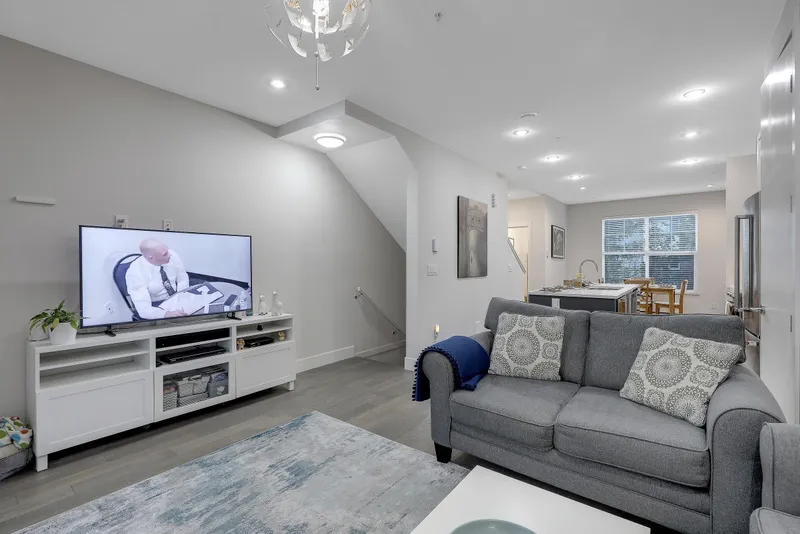 43 20451 84 AVENUE - photo 3 of 25