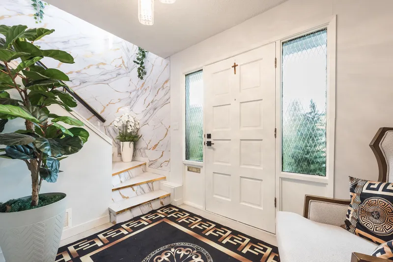 9089 PEMBERTON PLACE - photo 3 of 25