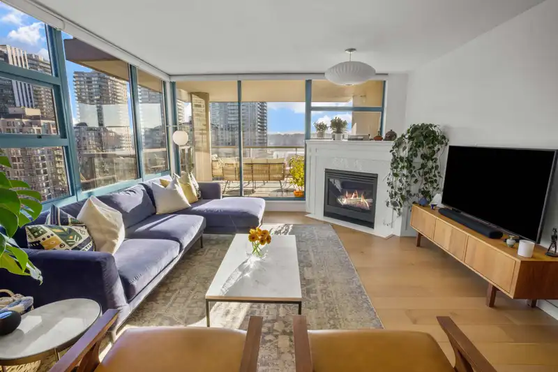 1101 98 TENTH STREET - photo 1 of 38