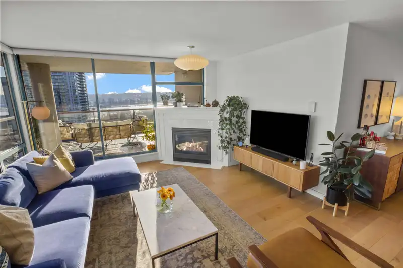 1101 98 TENTH STREET - photo 2 of 38