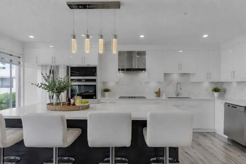 39 7955 122 STREET - photo 1 of 4