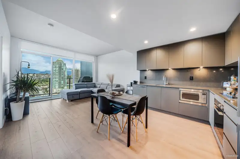 1705 2181 MADISON AVENUE - photo 1 of 25