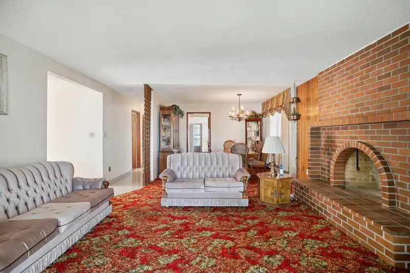 5412 RHODES STREET - photo 3 of 40